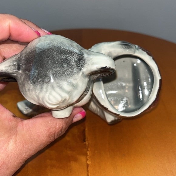 Vintage Honey Bear Pottery, Planter, Nursery Room Decor - Picture 5 of 5